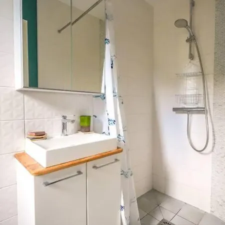 Apartment 12th Arr Parisian Hideaway *